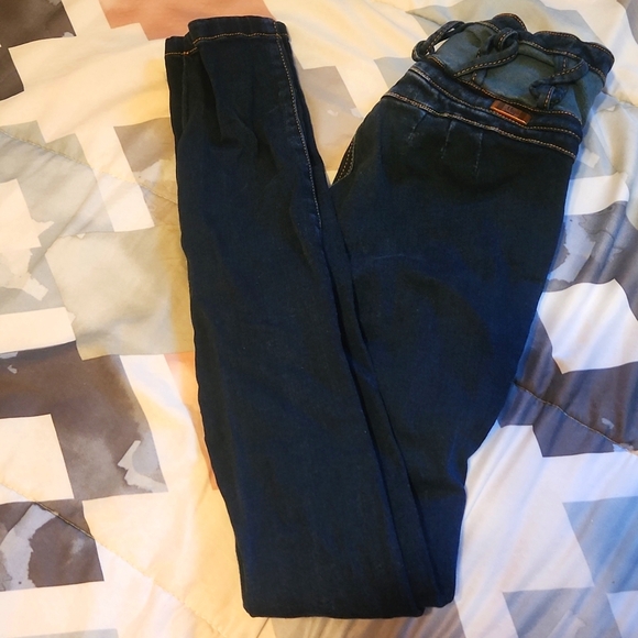 Magic Colombian Jean - Picture 1 of 5